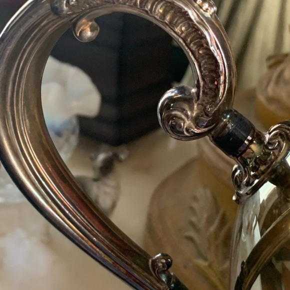 Vintage Silver Plated Reed & Barton Tea Pot - Picture 3 of 9